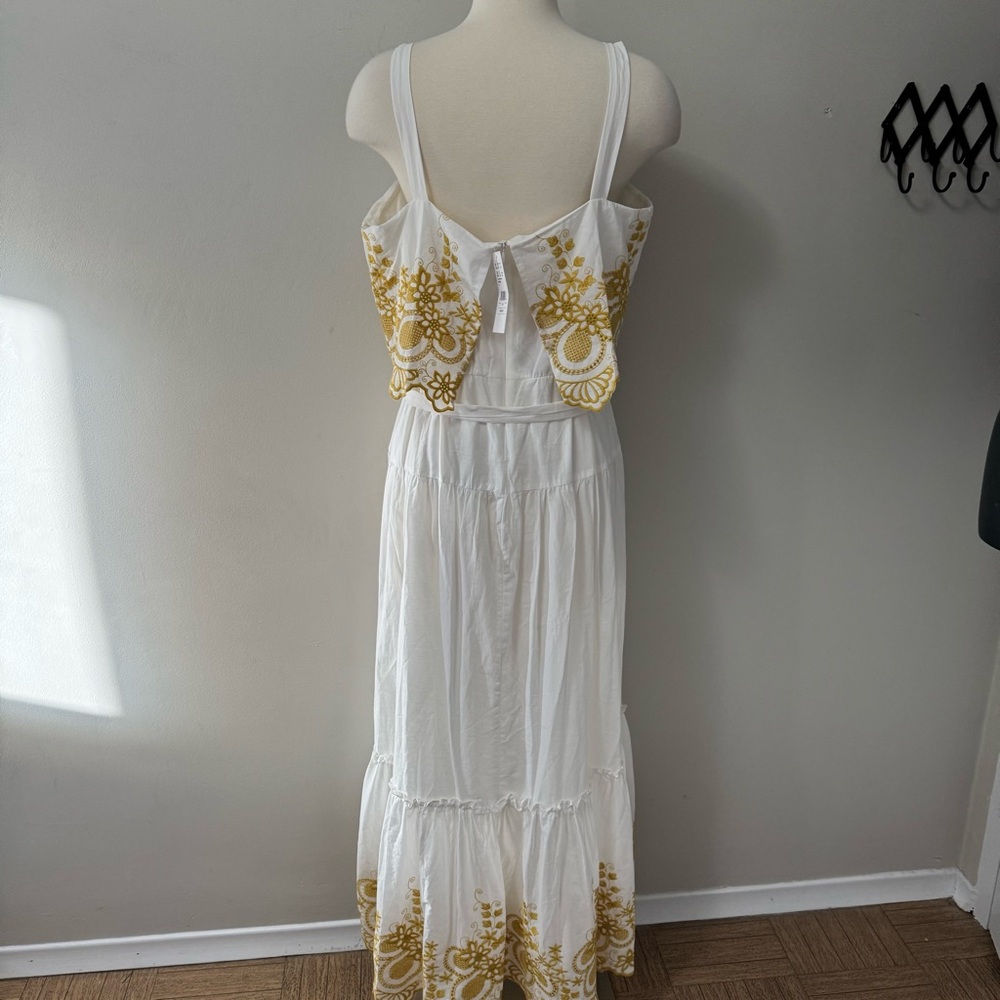 Laura Chic White and Gold Embroidered Maxi Dress size 16 - Picture 2 of 9